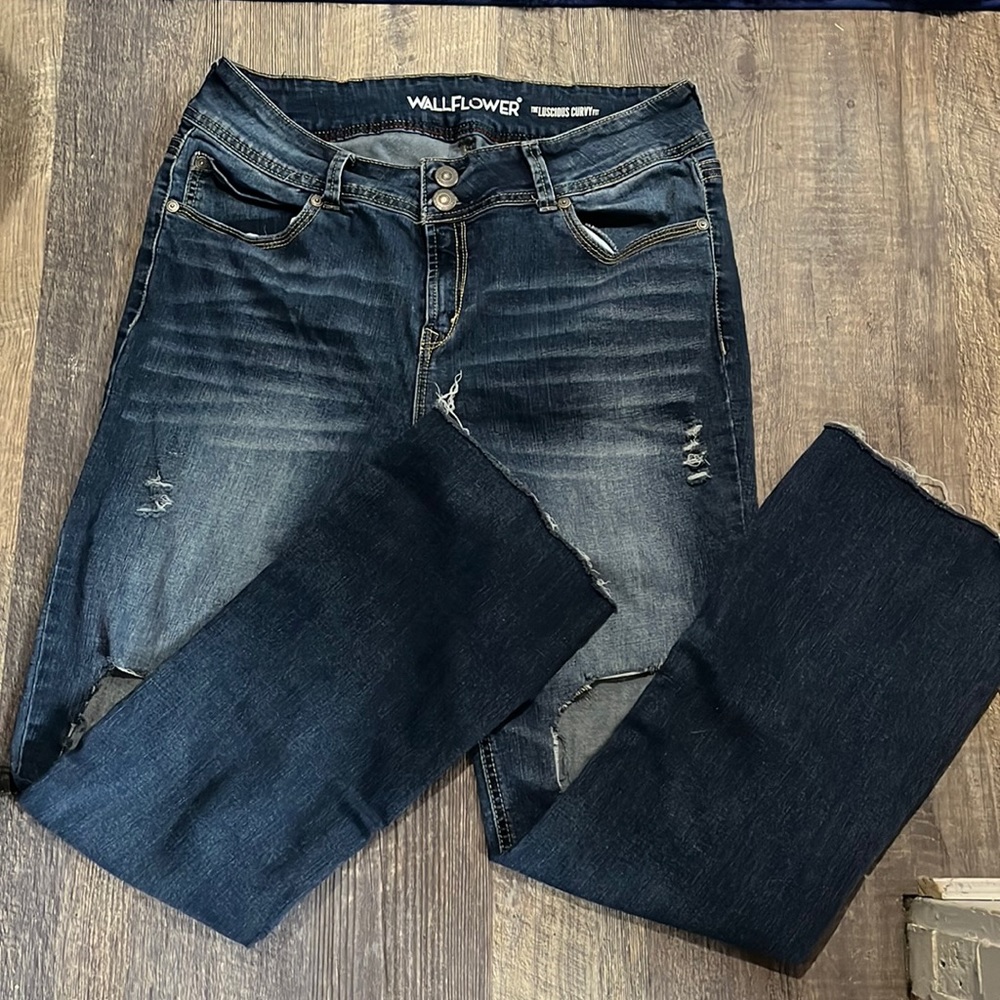 Wallflower curvy boot cut jeans